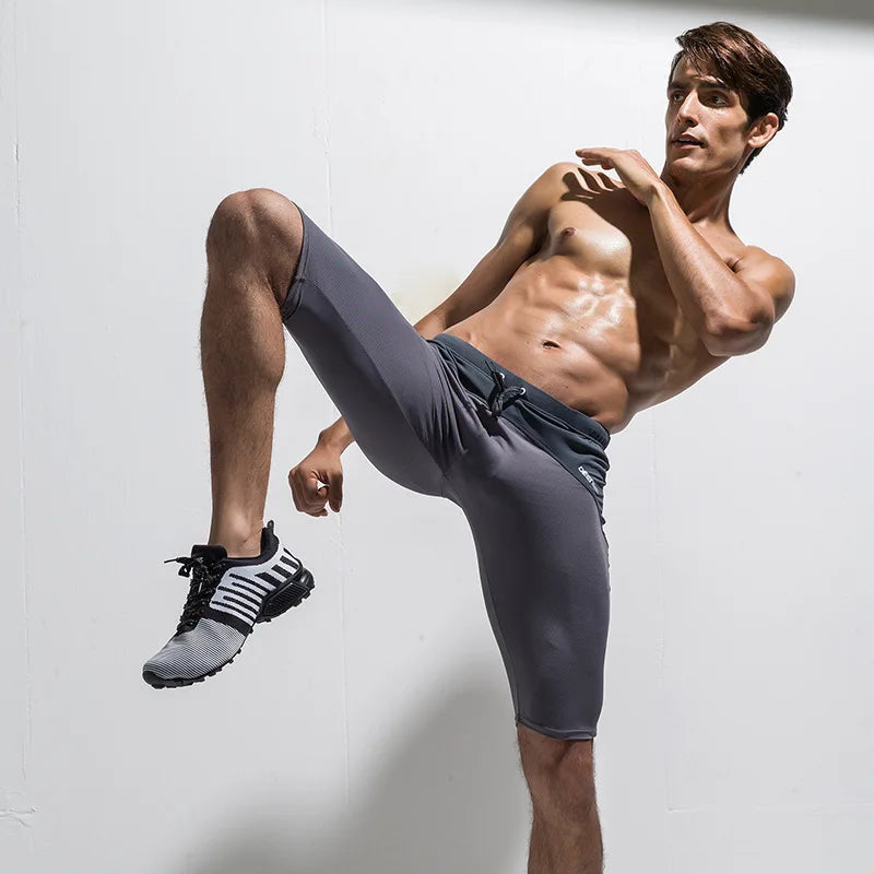 Summer New Fashion Sports Fitness Pants Men Mesh Breathable Quick Dry Playing Sports Tight Shorts Thin Straight Beach Shorts