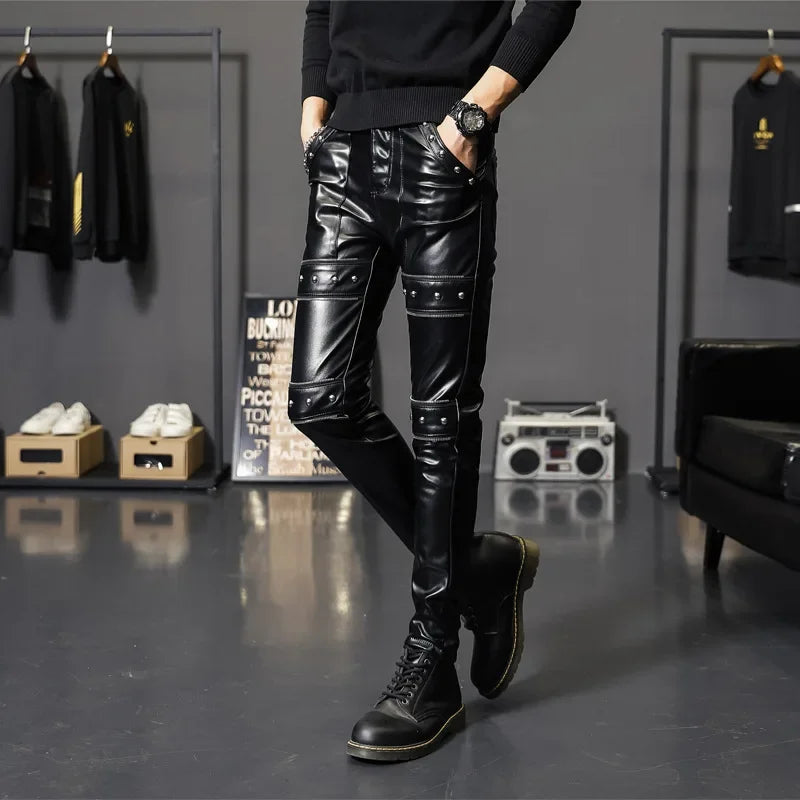 2024 New Winter Spring Mens Skinny Biker Leather Pants Fashion Faux Leather Motorcycle Trousers for Male Trouser Stage Club Wear