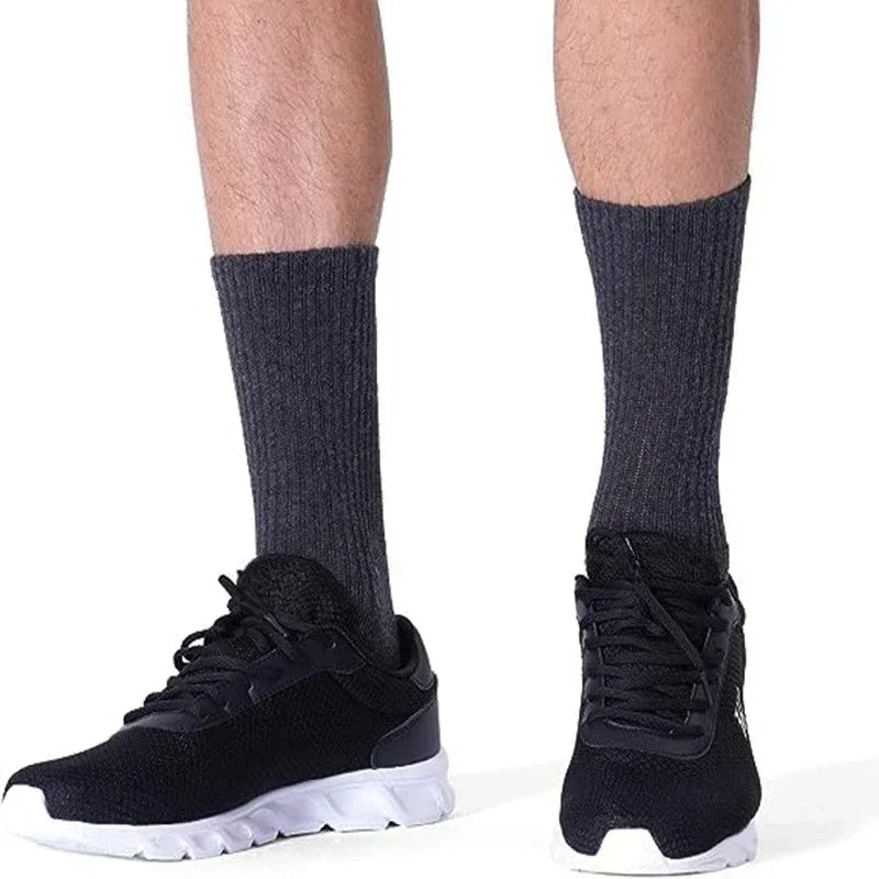 10 Pairs Plus Size Men Crew Socks EUR 39-47 High Tube Cotton Sports Socks Runing Football Soccer Athletic Socks White Black