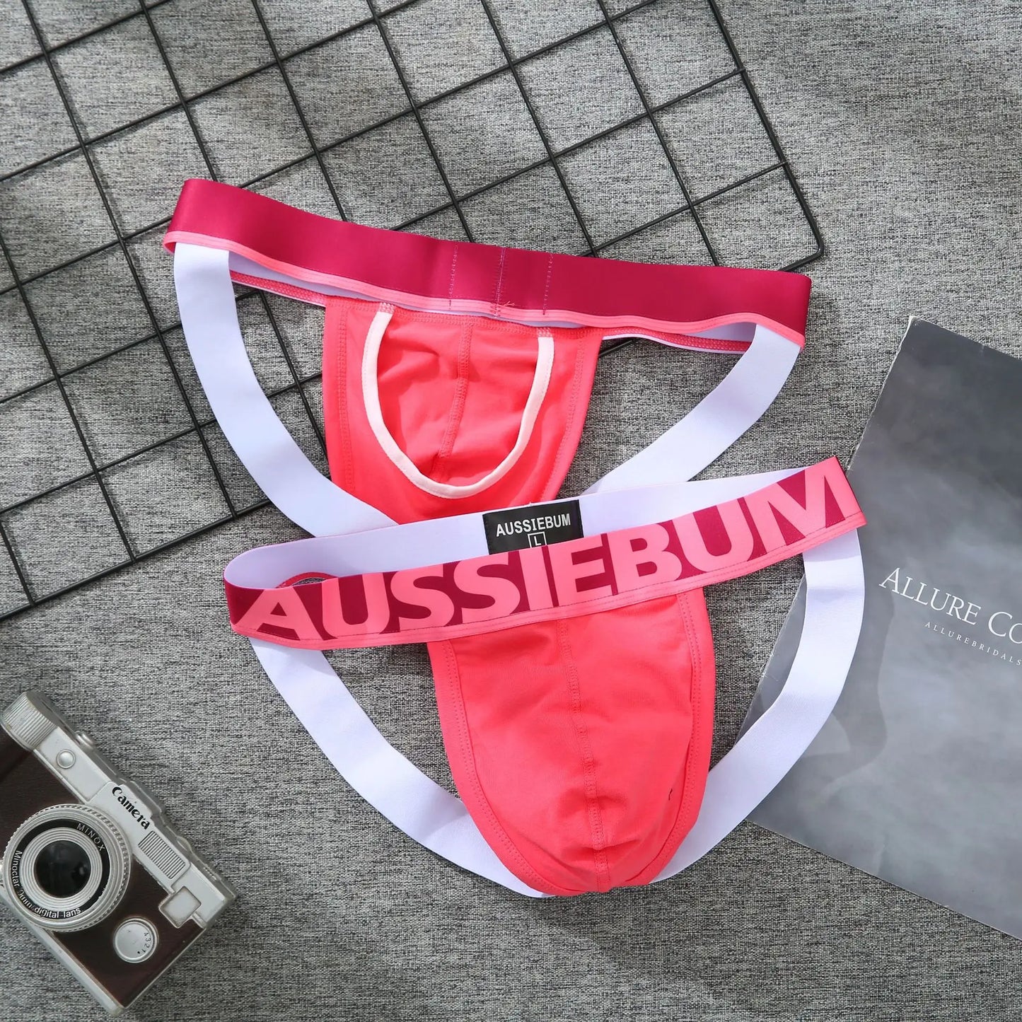 New mens low-waisted panties, pure cotton, seamless hip-lifting U-convex sexy thong AUSSIEBUM